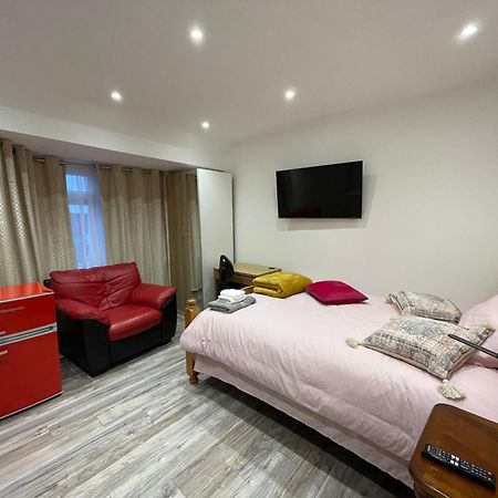 Luxury Rooms With En-Suite Bathrooms - West London Harrow on the Hill Exteriér fotografie